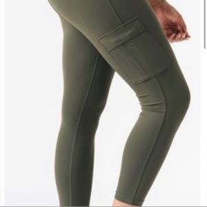 ZYIA Forest Night Cargo Luxe Hi-Rise Size 8-10 green